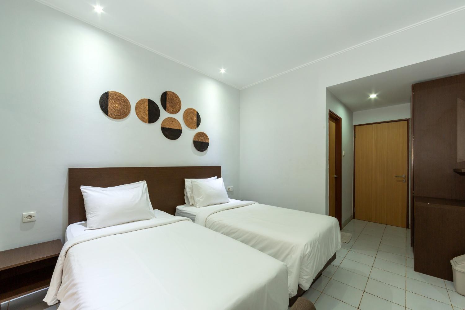 Cove Matahari Guesthouse Sunset Legian Esterno foto